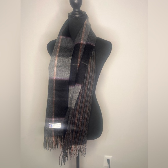 Cashmere Refined Gray and Purple Luxurious Wide/Long Scarf - Picture 2 of 13